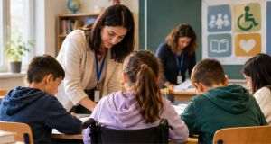 Mii de angajaţi din educaţie vor fi formaţi pentru sprijinirea elevilor vulnerabili